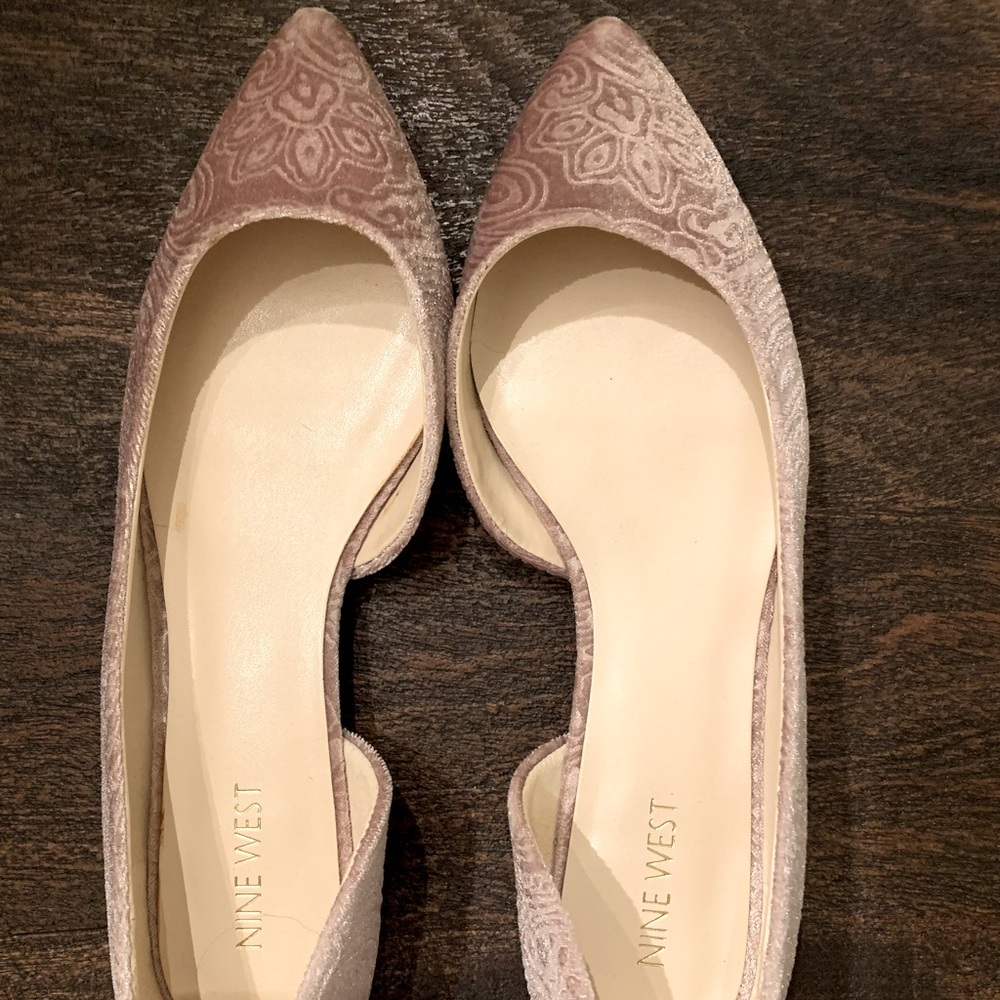 Nine West pale pink velvety flats size 9M